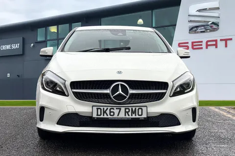 DK67RMO Mercedes-Benz A Class 2.1 A200d Sport (Premium) 7G-DCT Euro 6 (s/s) 5dr Thumbnail #7