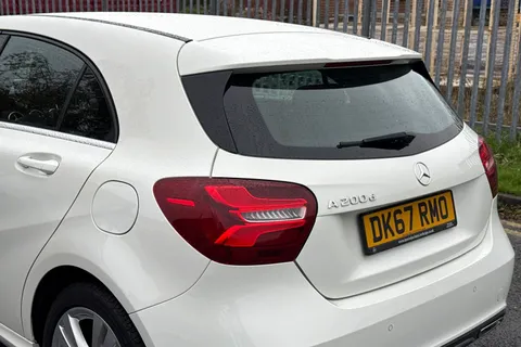 DK67RMO Mercedes-Benz A Class 2.1 A200d Sport (Premium) 7G-DCT Euro 6 (s/s) 5dr Thumbnail #9