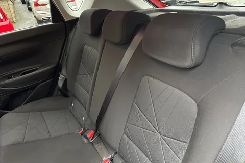 YP23WMD Hyundai Bayon 1.0 T-GDi MHEV Premium DCT Euro 6 (s/s) 5dr Thumbnail #14