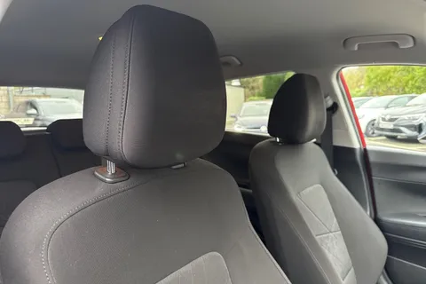 YP23WMD Hyundai Bayon 1.0 T-GDi MHEV Premium DCT Euro 6 (s/s) 5dr Thumbnail #21