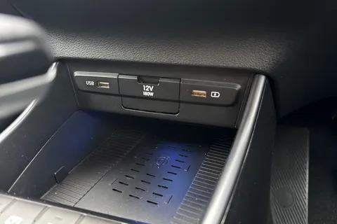 YP23WMD Hyundai Bayon 1.0 T-GDi MHEV Premium DCT Euro 6 (s/s) 5dr Thumbnail #25