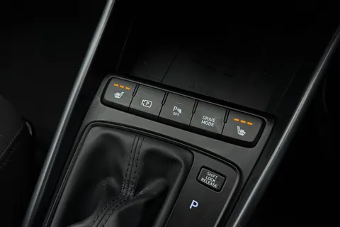 YP23WMD Hyundai Bayon 1.0 T-GDi MHEV Premium DCT Euro 6 (s/s) 5dr Thumbnail #43