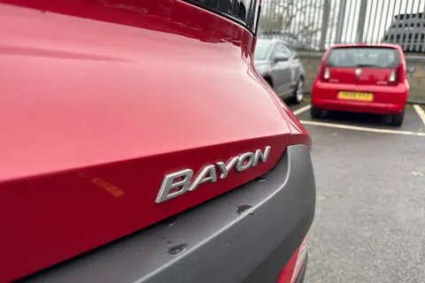 YP23WMD Hyundai Bayon 1.0 T-GDi MHEV Premium DCT Euro 6 (s/s) 5dr Thumbnail #47