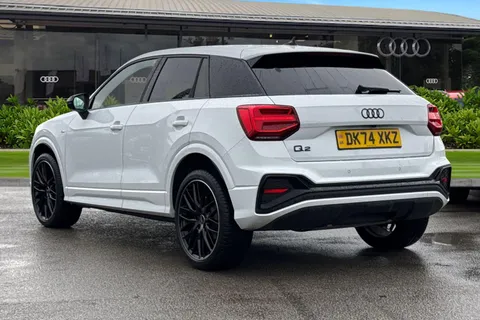 DK74XKZ Audi Q2 Black Edition 35 TFSI  150 PS S tronic Thumbnail #3