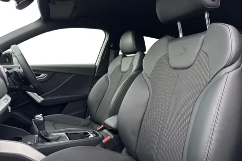 DK74XKZ Audi Q2 Black Edition 35 TFSI  150 PS S tronic Thumbnail #12