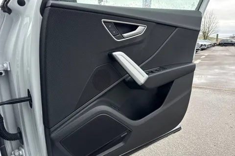 DK74XKZ Audi Q2 Black Edition 35 TFSI  150 PS S tronic Thumbnail #19