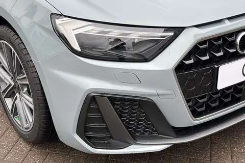  Audi A1 1.0 TFSI 30 S line Sportback Euro 6 (s/s) 5dr Thumbnail #17