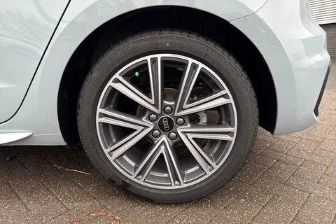  Audi A1 1.0 TFSI 30 S line Sportback Euro 6 (s/s) 5dr Thumbnail #23