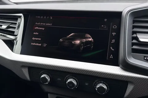  Audi A1 1.0 TFSI 30 S line Sportback Euro 6 (s/s) 5dr Thumbnail #28