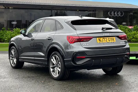 NJ72GYK Audi Q3 Black Edition 45 TFSI e  245 PS S tronic Thumbnail #3