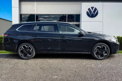  Volkswagen Passat 1.5 eTSI MHEV Elegance DSG Euro 6 (s/s) 5dr Thumbnail #3