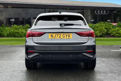 NJ72GYK Audi Q3 Black Edition 45 TFSI e  245 PS S tronic Thumbnail #5