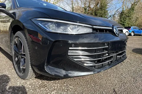  Volkswagen Passat 1.5 eTSI MHEV Elegance DSG Euro 6 (s/s) 5dr Thumbnail #8