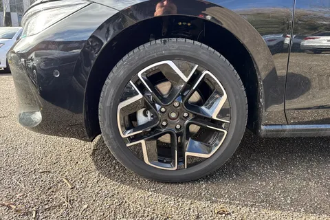  Volkswagen Passat 1.5 eTSI MHEV Elegance DSG Euro 6 (s/s) 5dr Thumbnail #9