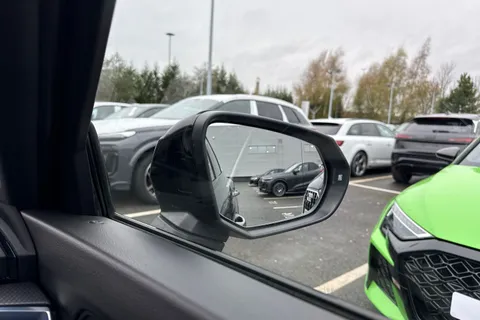 NJ72GYK Audi Q3 Black Edition 45 TFSI e  245 PS S tronic Thumbnail #22