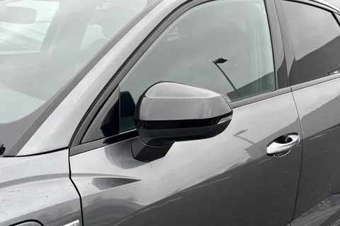 NJ72GYK Audi Q3 Black Edition 45 TFSI e  245 PS S tronic Thumbnail #27