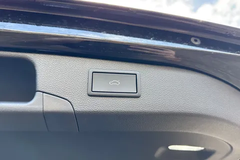  Volkswagen Passat 1.5 eTSI MHEV Elegance DSG Euro 6 (s/s) 5dr Thumbnail #29