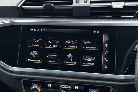 NJ72GYK Audi Q3 Black Edition 45 TFSI e  245 PS S tronic Thumbnail #31