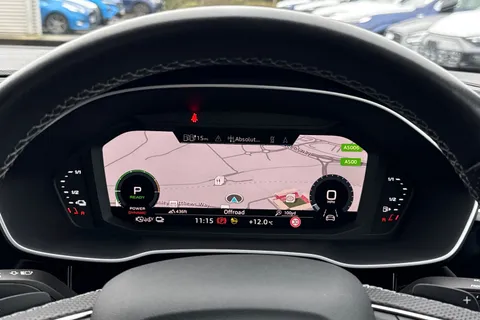 NJ72GYK Audi Q3 Black Edition 45 TFSI e  245 PS S tronic Thumbnail #37