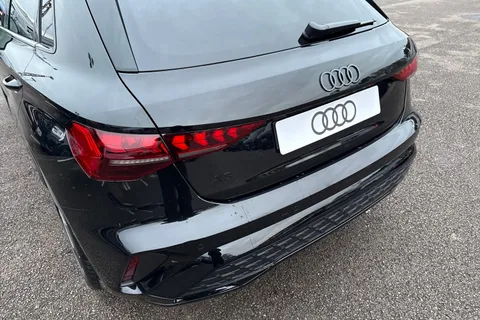 Audi A3 1.5 TFSI Black Edition Sportback Euro 6 (s/s) 5dr Thumbnail #8