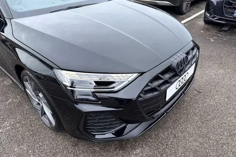 Audi A3 1.5 TFSI Black Edition Sportback Euro 6 (s/s) 5dr Thumbnail #9