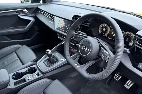 Audi A3 1.5 TFSI Black Edition Sportback Euro 6 (s/s) 5dr Thumbnail #14