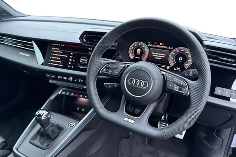 Audi A3 1.5 TFSI Black Edition Sportback Euro 6 (s/s) 5dr Thumbnail #18