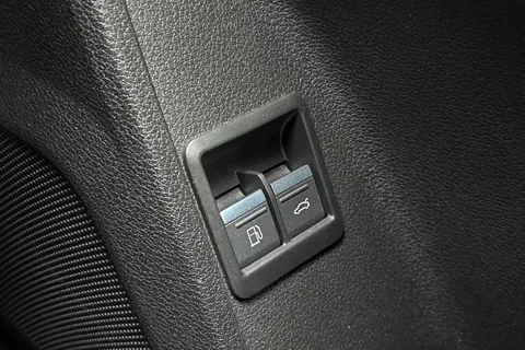 NJ72GYK Audi Q3 Black Edition 45 TFSI e  245 PS S tronic Thumbnail #49