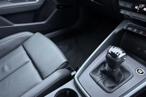 Audi A3 1.5 TFSI Black Edition Sportback Euro 6 (s/s) 5dr Thumbnail #20