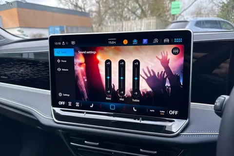  Volkswagen Passat 1.5 eTSI MHEV Elegance DSG Euro 6 (s/s) 5dr Thumbnail #52