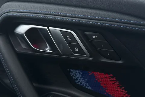 RV23YGO BMW 2 Series 3.0 M240i Auto xDrive Euro 6 (s/s) 2dr Thumbnail #41