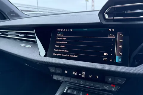 Audi A3 1.5 TFSI Black Edition Sportback Euro 6 (s/s) 5dr Thumbnail #41