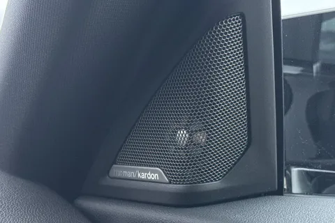 RV23YGO BMW 2 Series 3.0 M240i Auto xDrive Euro 6 (s/s) 2dr Thumbnail #50