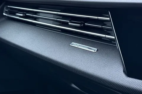 Audi A3 1.5 TFSI Black Edition Sportback Euro 6 (s/s) 5dr Thumbnail #55