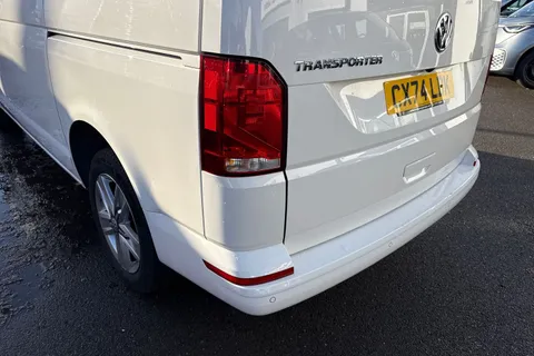 CX74LDK Volkswagen Transporter 2.0 TDI 150 Highline Kombi Van Thumbnail #8