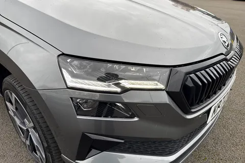 KP72OBB Škoda Karoq 2.0 TSI SportLine DSG 4WD Euro 6 (s/s) 5dr Thumbnail #10