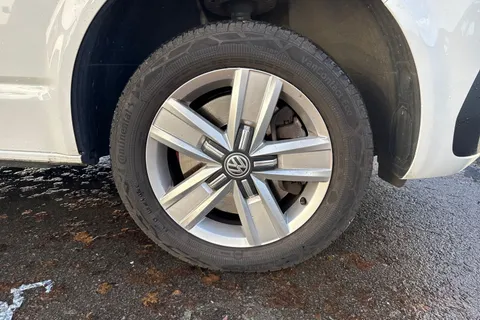 CX74LDK Volkswagen Transporter 2.0 TDI 150 Highline Kombi Van Thumbnail #13