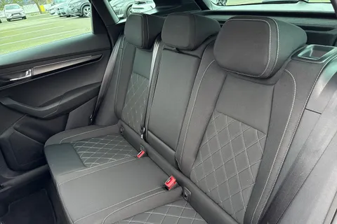 KP72OBB Škoda Karoq 2.0 TSI SportLine DSG 4WD Euro 6 (s/s) 5dr Thumbnail #20