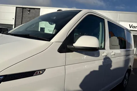 CX74LDK Volkswagen Transporter 2.0 TDI 150 Highline Kombi Van Thumbnail #26