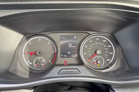 CX74LDK Volkswagen Transporter 2.0 TDI 150 Highline Kombi Van Thumbnail #30