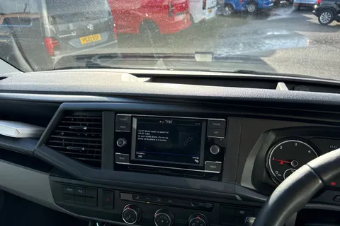 CX74LDK Volkswagen Transporter 2.0 TDI 150 Highline Kombi Van Thumbnail #37