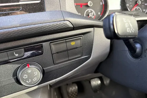 CX74LDK Volkswagen Transporter 2.0 TDI 150 Highline Kombi Van Thumbnail #40