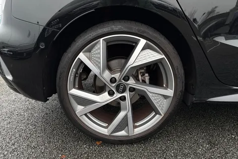 DX25USZ Audi A3 Black Edition 35 TFSI 150 PS S tronic Thumbnail #12