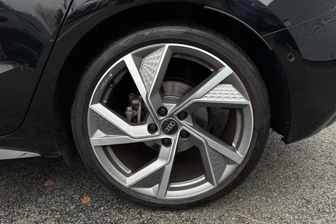 DX25USZ Audi A3 Black Edition 35 TFSI 150 PS S tronic Thumbnail #14