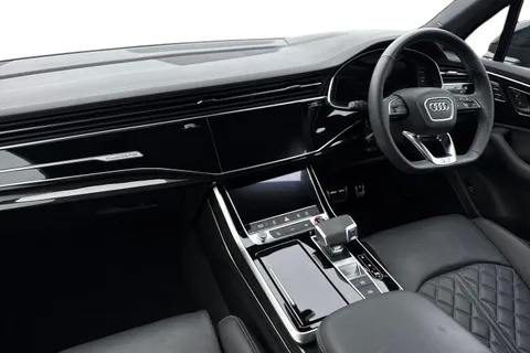 14 of 66 for Audi SQ7 SUV Black Edition TFSI 507 PS tiptronic