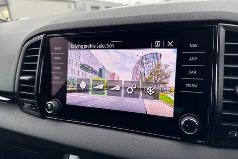 KP72OBB Škoda Karoq 2.0 TSI SportLine DSG 4WD Euro 6 (s/s) 5dr Thumbnail #55