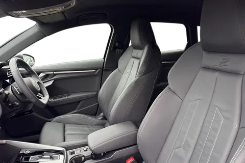 DX25USZ Audi A3 Black Edition 35 TFSI 150 PS S tronic Thumbnail #17