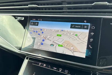 16 of 66 for Audi SQ7 SUV Black Edition TFSI 507 PS tiptronic