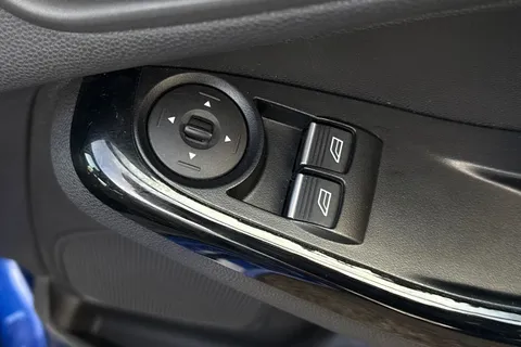 21 of 43 for Ford Fiesta 1.0T EcoBoost Zetec Euro 6 (s/s) 3dr