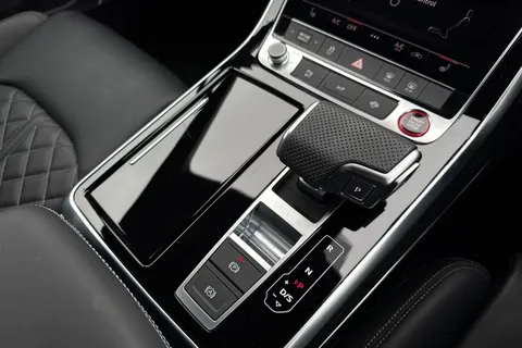 22 of 66 for Audi SQ7 SUV Black Edition TFSI 507 PS tiptronic